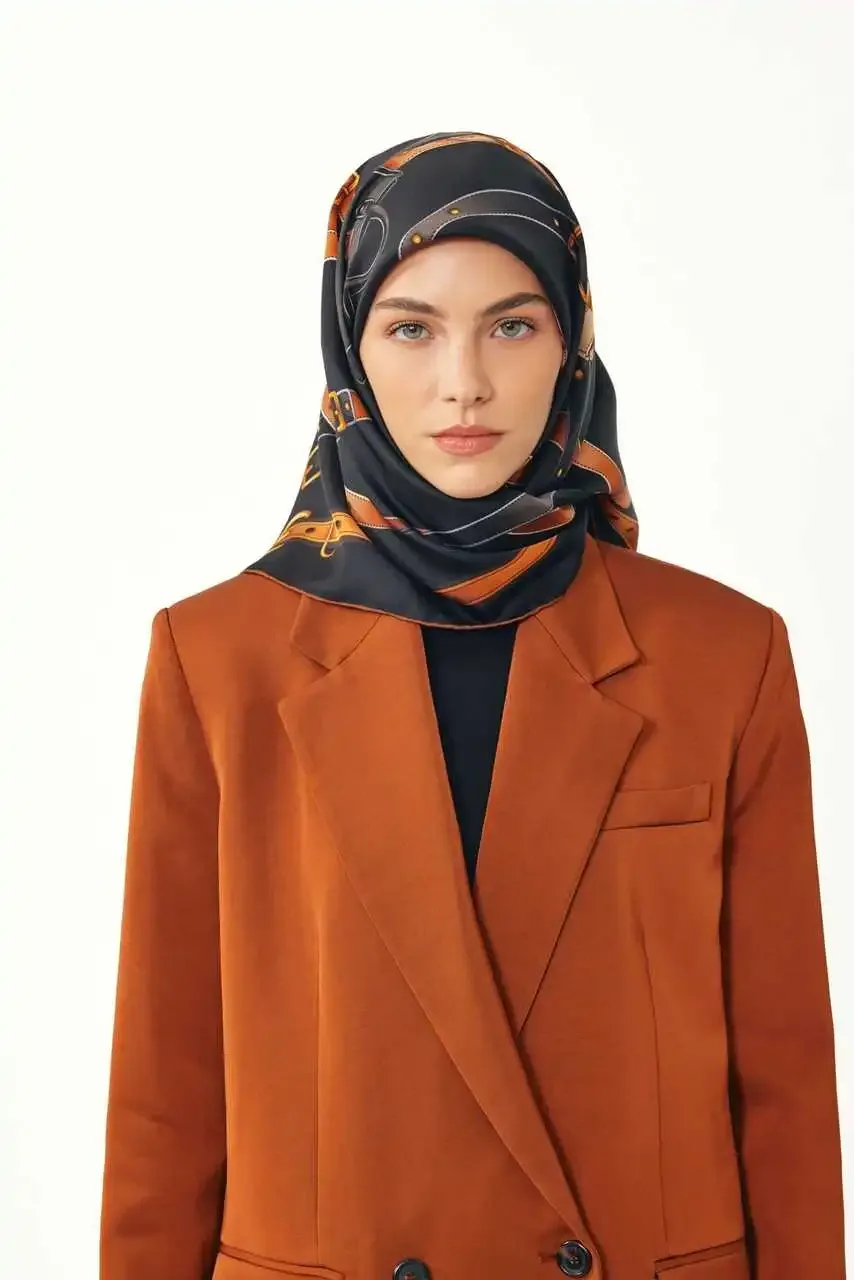 Kemer Çanta Desenli %100 Twill İpek / Siyah Eşarp
