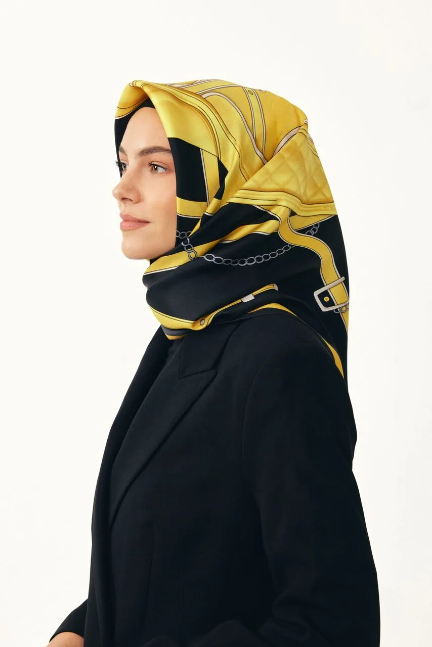 Eyer Desen / Sarı Eşarp