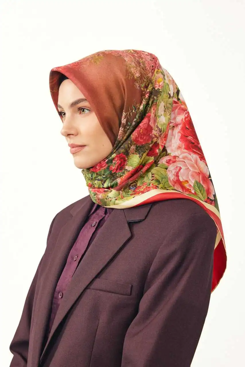 Gül Bahçesi Desen / Kırmızı Eşarp